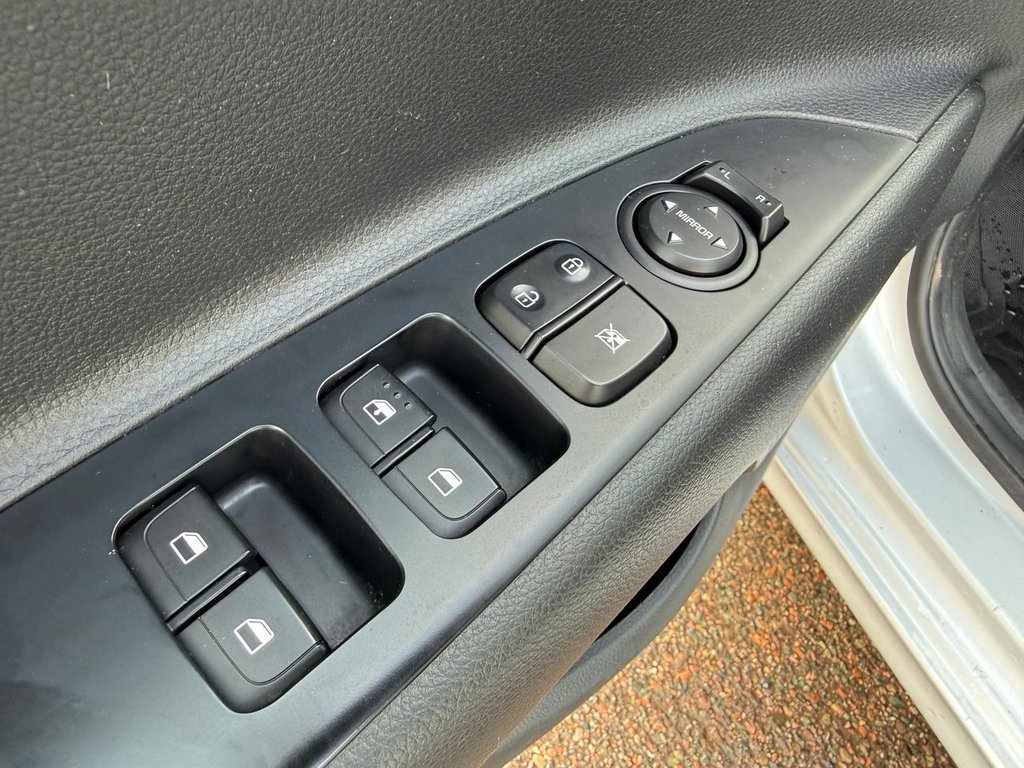 2020 Kia Rio 5-door LX+ in Amherst, Nova Scotia - 40 - w1024h768px