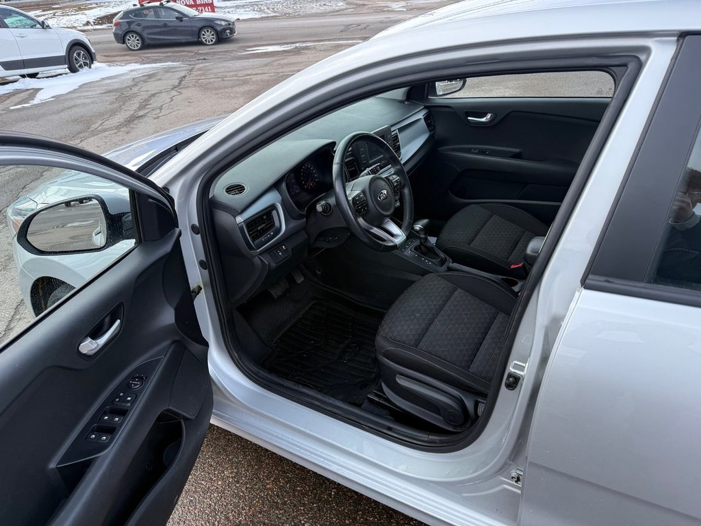 2020 Kia Rio 5-door LX+ in Amherst, Nova Scotia - 25 - w1024h768px