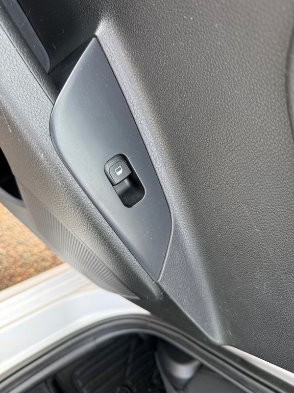 2020 Kia Rio 5-door LX+ in Amherst, Nova Scotia - 73 - w1024h768px