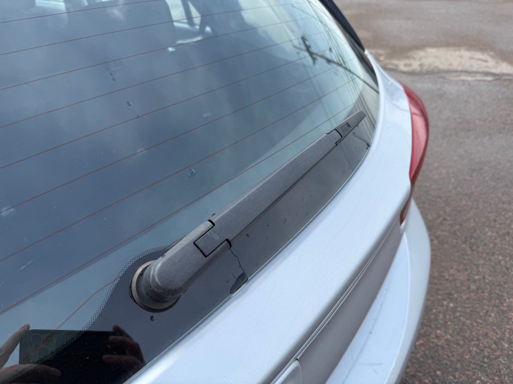 2020 Kia Rio 5-door LX+ in Amherst, Nova Scotia - 19 - w1024h768px