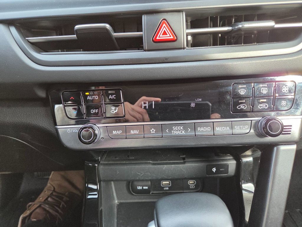 2024 Kia Seltos SX | Leather | Nav | Roof | Cam | Warranty to 2029 in Bridgewater, New Brunswick - 20 - w1024h768px