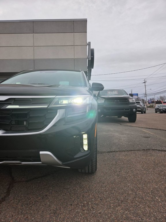 2024 Kia Seltos SX | Leather | Nav | Roof | Cam | Warranty to 2029 in Bridgewater, New Brunswick - 40 - w1024h768px