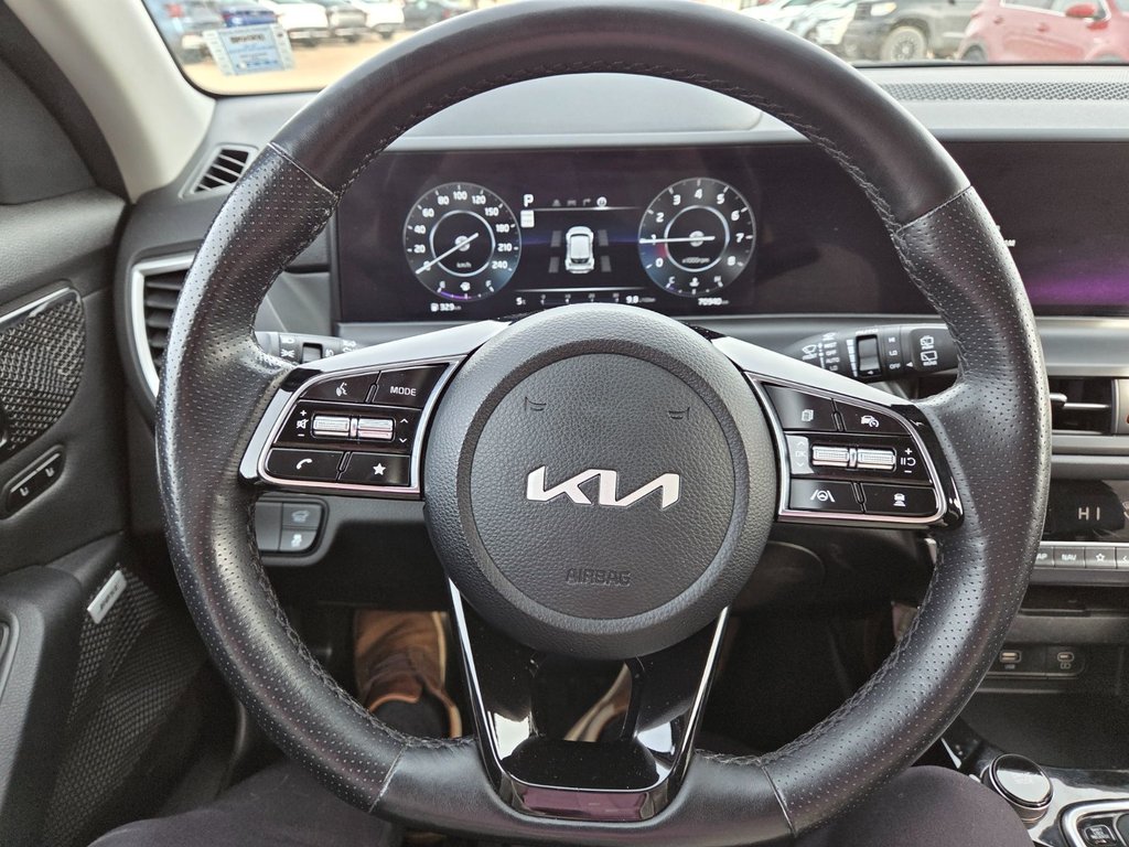 2024 Kia Seltos SX | Leather | Nav | Roof | Cam | Warranty to 2029 in Bridgewater, New Brunswick - 9 - w1024h768px