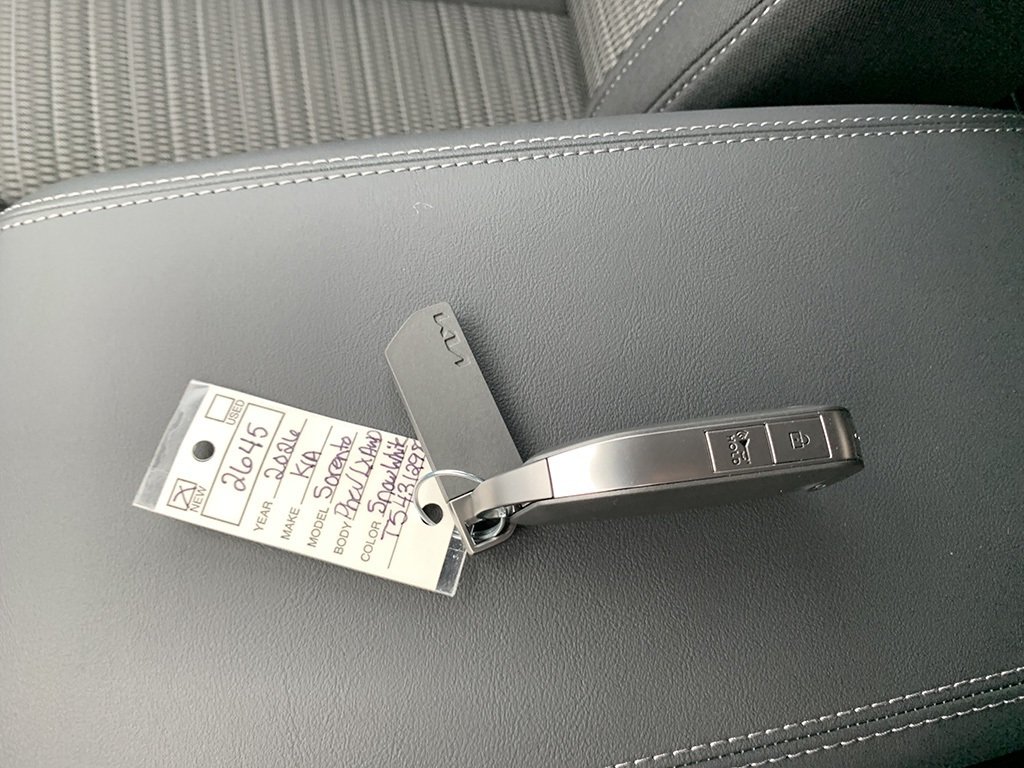 2026 Kia Sorento Plug-In Hybrid LX | Cam | USB | HtdSeats | Warranty to 2031 in Amherst, Nova Scotia - 26 - w1024h768px