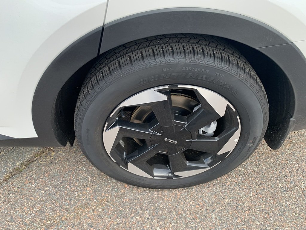 2026 Kia Sorento Plug-In Hybrid LX | Cam | USB | HtdSeats | Warranty to 2031 in Amherst, Nova Scotia - 11 - w1024h768px