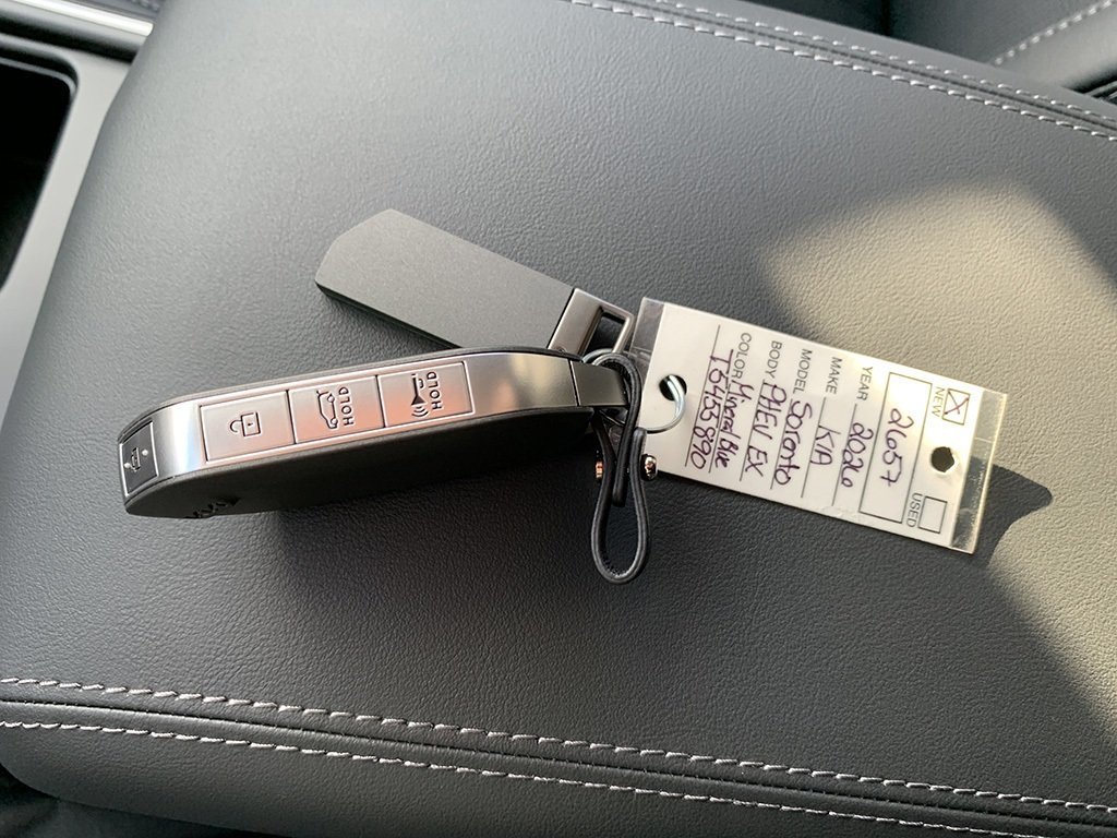 2026 Kia Sorento Plug-In Hybrid EX in Amherst, Nova Scotia - 25 - w1024h768px