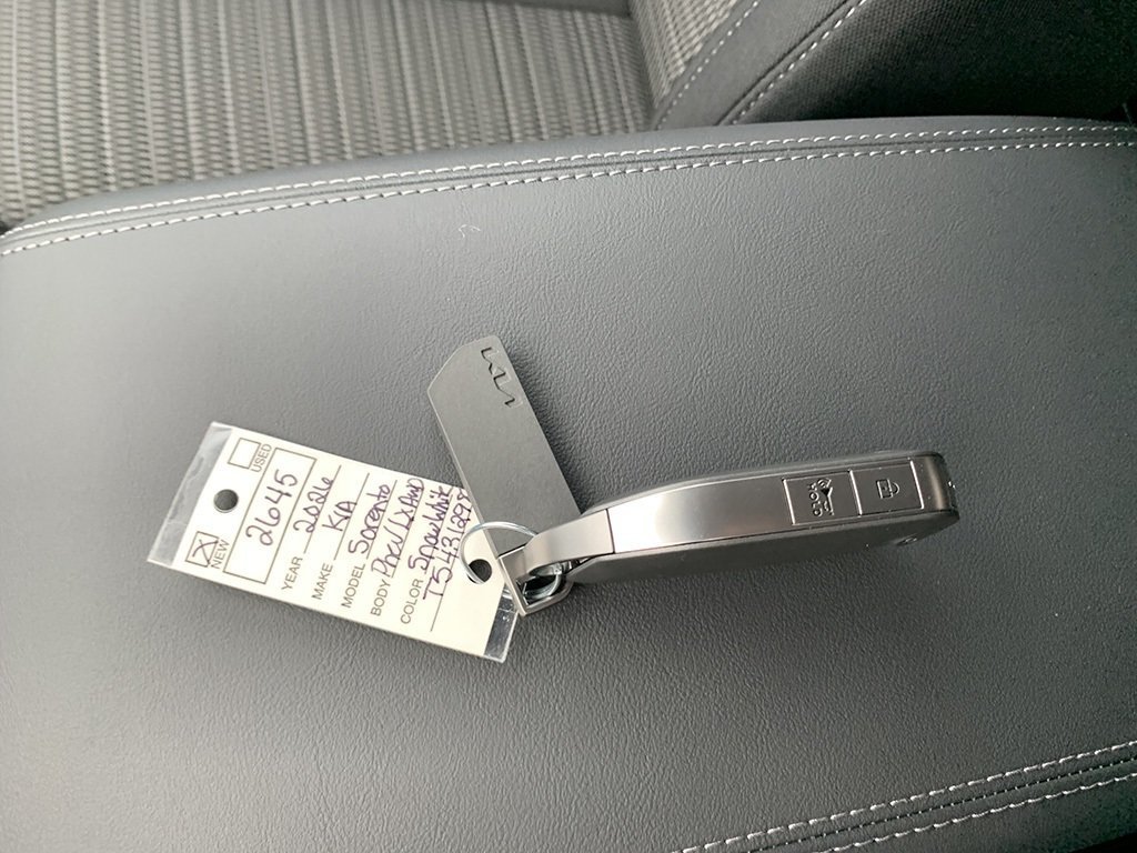 2026 Kia Sorento Plug-In Hybrid LX in Amherst, Nova Scotia - 27 - w1024h768px