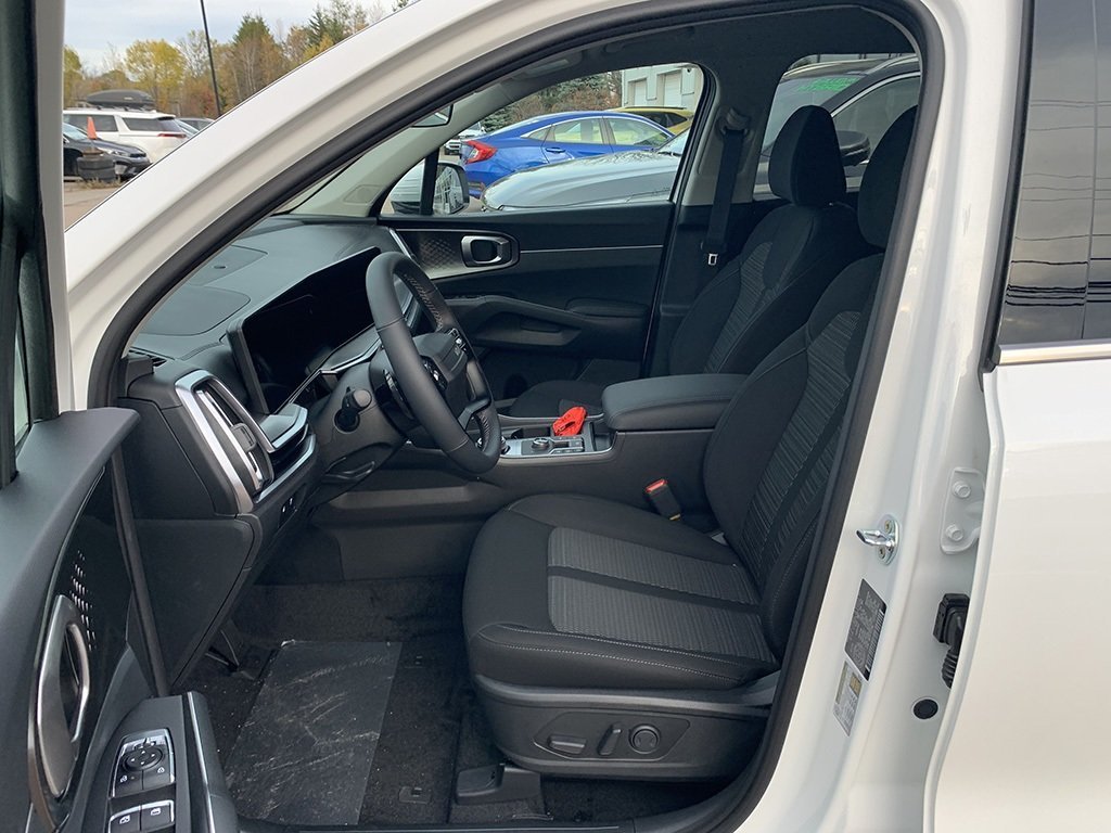 2026 Kia Sorento Plug-In Hybrid LX in Amherst, Nova Scotia - 13 - w1024h768px