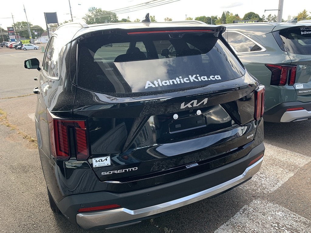2026 Kia Sorento Plug-In Hybrid SX in Amherst, Nova Scotia - 6 - w1024h768px