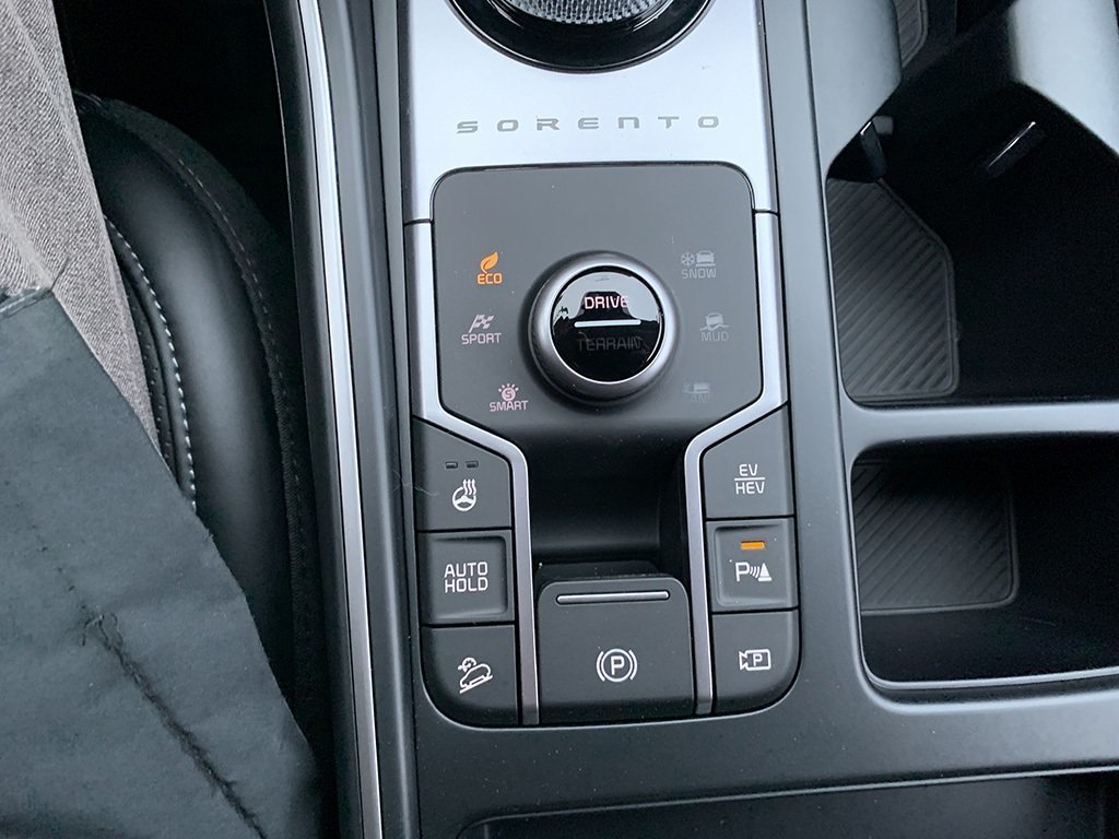 2026 Kia Sorento Plug-In Hybrid EX in Amherst, Nova Scotia - 22 - w1024h768px