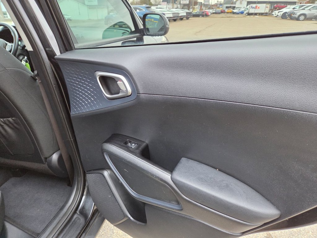 2023 Kia Soul EX | Cam | USB | HtdWheel | Warranty to 2028 in Bridgewater, New Brunswick - 49 - w1024h768px