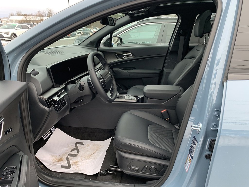 2026 Kia Sportage X-Line Limited in Amherst, Nova Scotia - 12 - w1024h768px