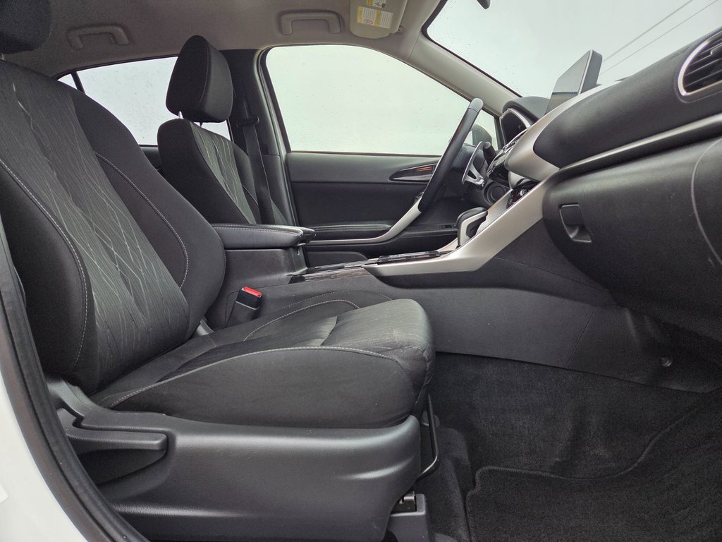 2020 Mitsubishi Eclipse Cross SE | Cam | USB | HtdSeats | XM | Warranty to 2029 in Bridgewater, New Brunswick - 31 - w1024h768px