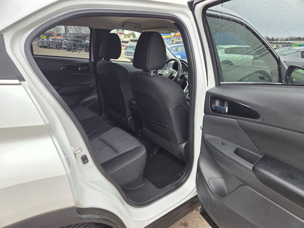 2020 Mitsubishi Eclipse Cross SE | Cam | USB | HtdSeats | XM | Warranty to 2029 in Bridgewater, New Brunswick - 34 - w1024h768px