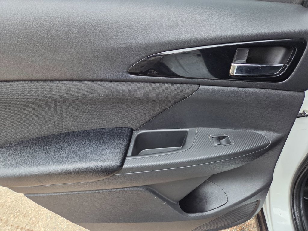 2020 Mitsubishi Eclipse Cross SE | Cam | USB | HtdSeats | XM | Warranty to 2029 in Bridgewater, New Brunswick - 40 - w1024h768px