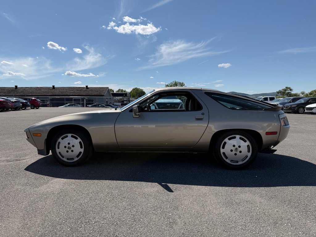 1986 Porsche 928S 1986.5 IMPECCABLE in Granby, Quebec - 4 - w1024h768px