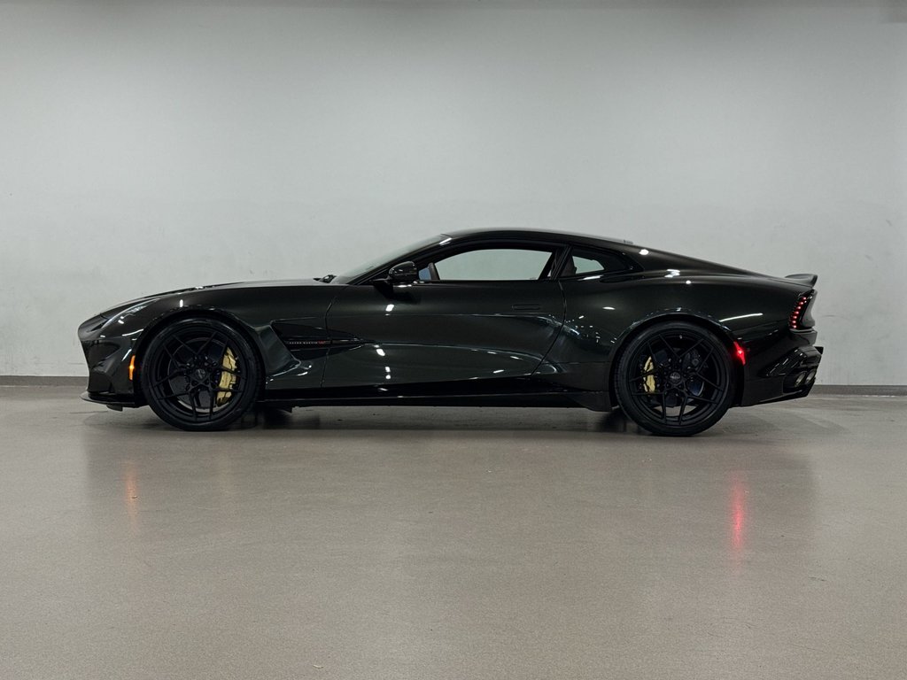 Aston Martin Vanquish  2025-4