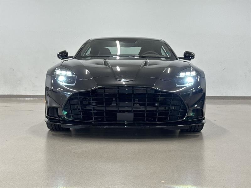 2025 Aston Martin Vanquish-1