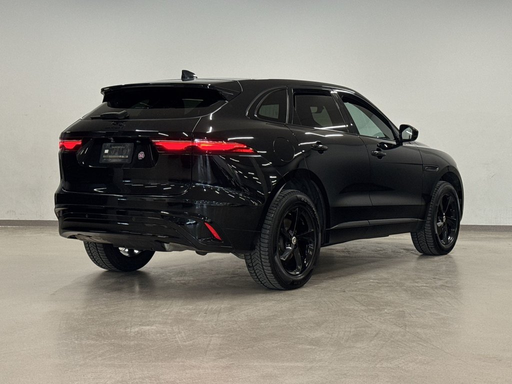 2024 Jaguar F-PACE P250 R-DYNAMIC S-7