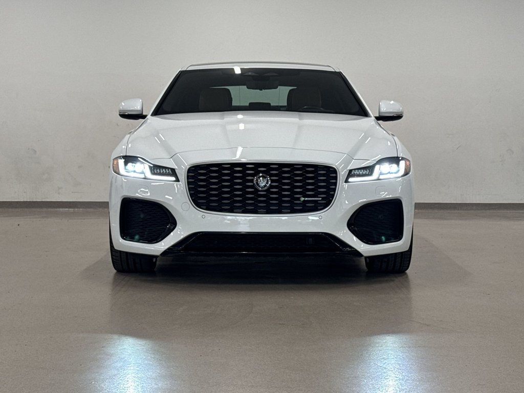 Jaguar XF P300 AWD R-Dynamic SE 2022-2