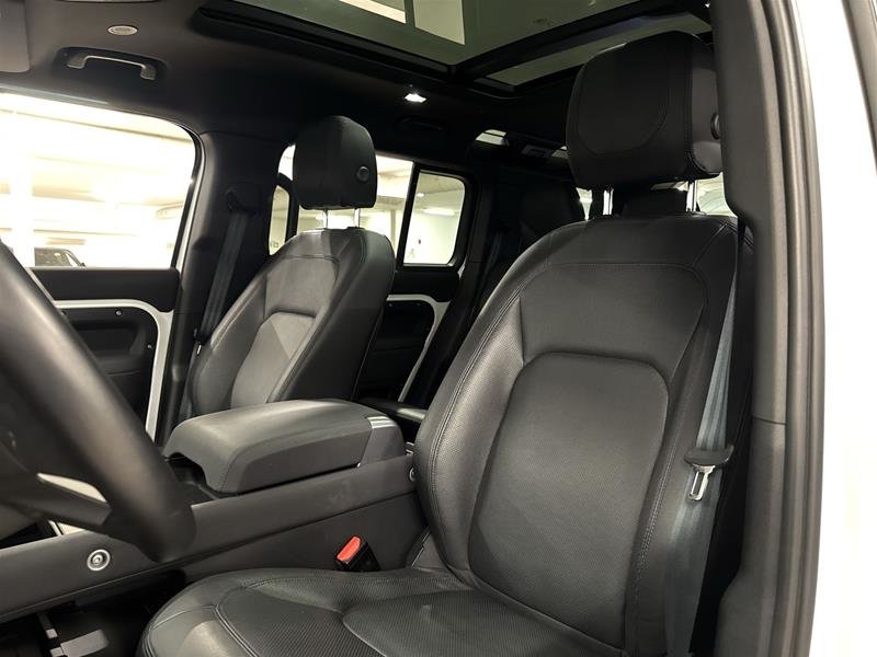 Land Rover Defender 110 P300 S 2023-7