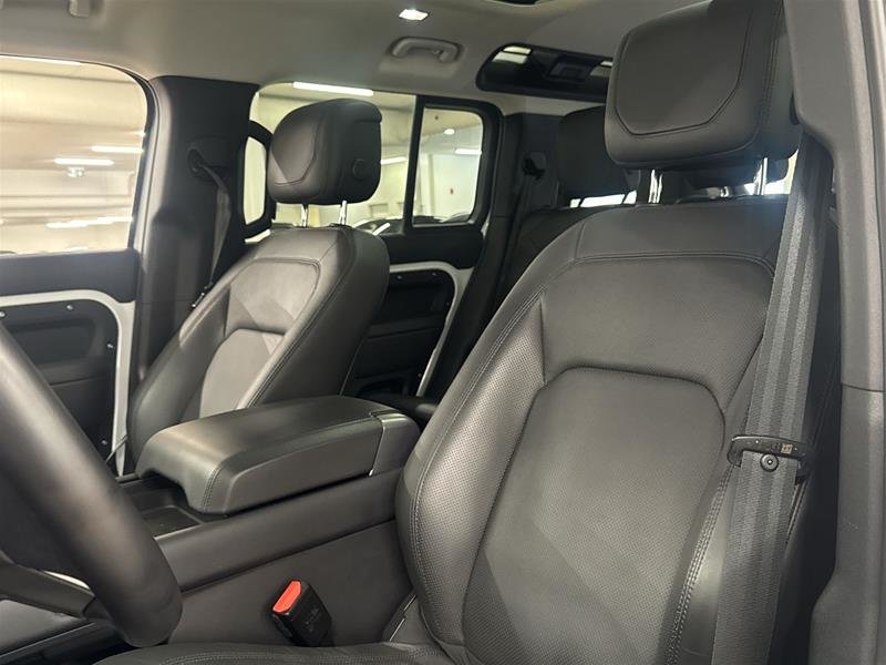 2024 Land Rover Defender 110 P400 S-7