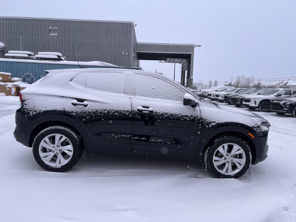 Buick Encore GX  2026 à Saint-Eustache, Québec - 2 - w1024h768px