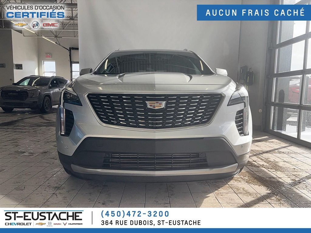 2021 Cadillac XT4 in Saint-Eustache, Quebec - 2 - w1024h768px