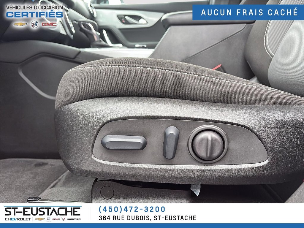2025 Chevrolet Blazer in Saint-Eustache, Quebec - 12 - w1024h768px