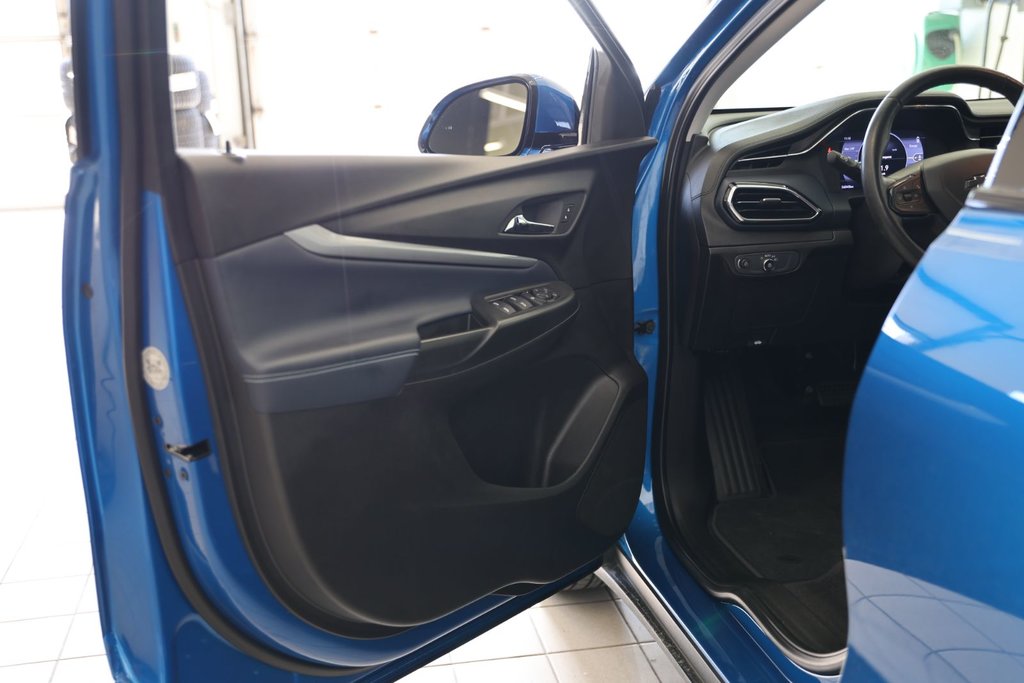 2023 Chevrolet BOLT EUV in Saint-Eustache, Quebec - 11 - w1024h768px