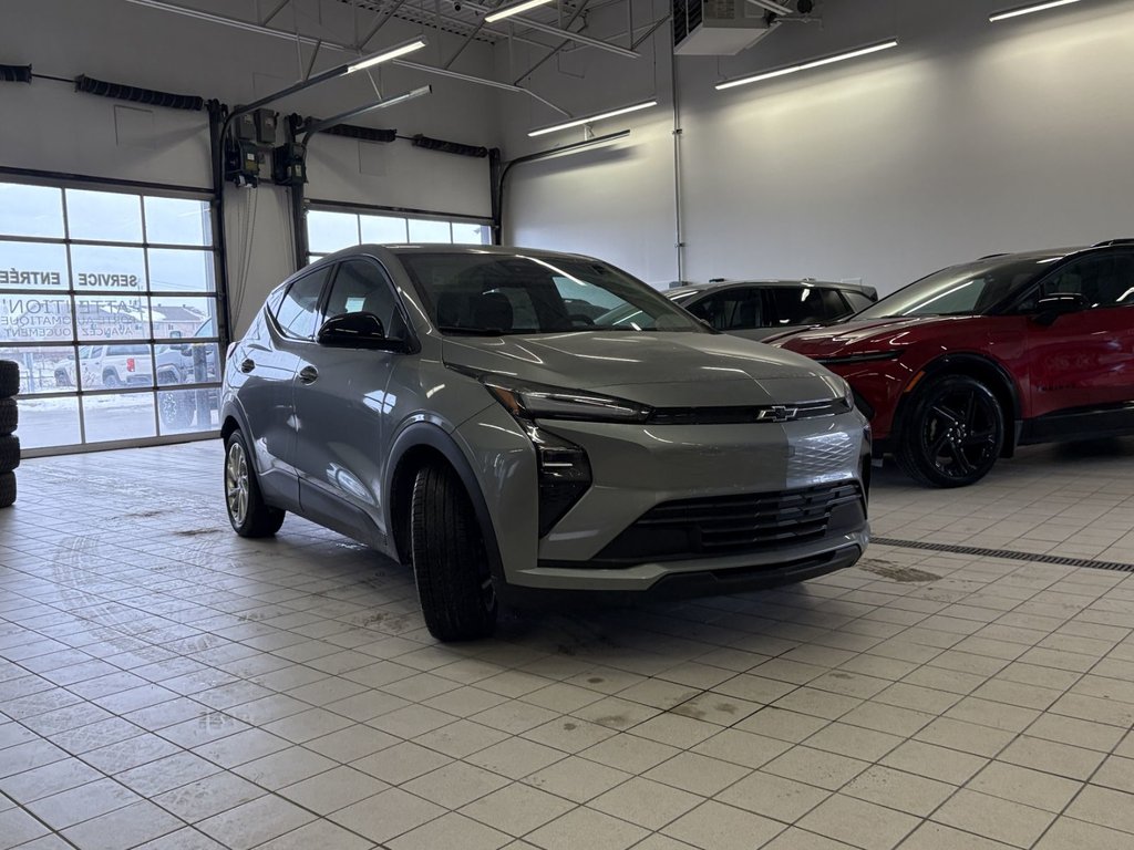 Chevrolet Bolt EV  2027 à Saint-Eustache, Québec - 2 - w1024h768px