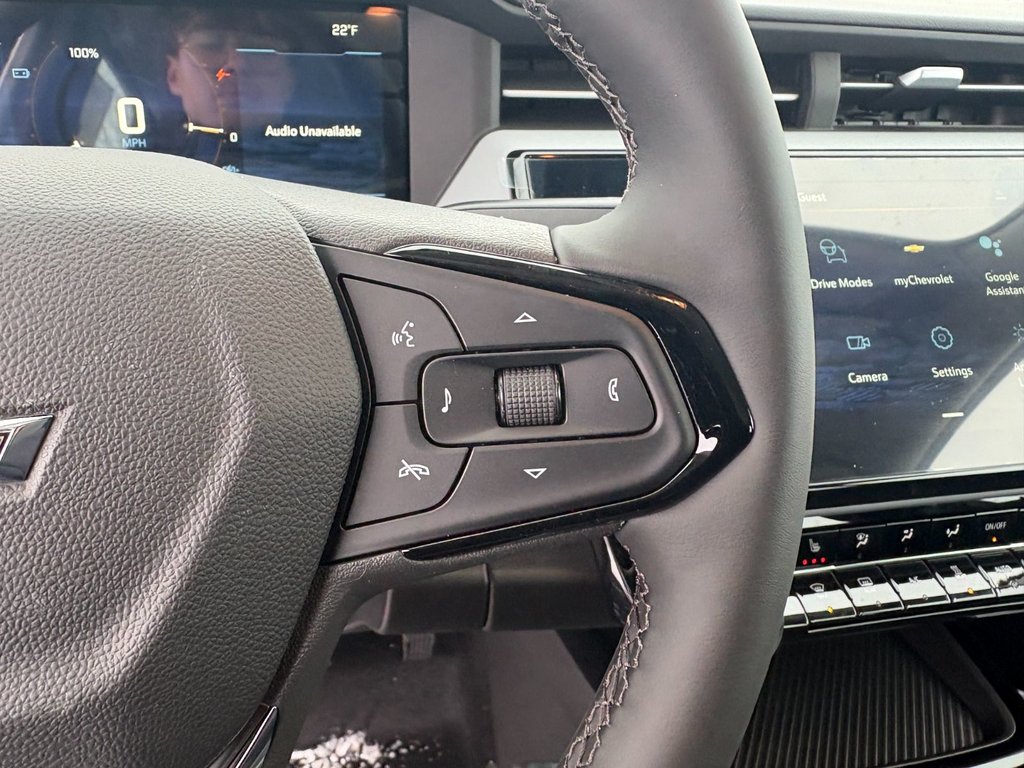 2027 Chevrolet Bolt EV in Saint-Eustache, Quebec - 9 - w1024h768px