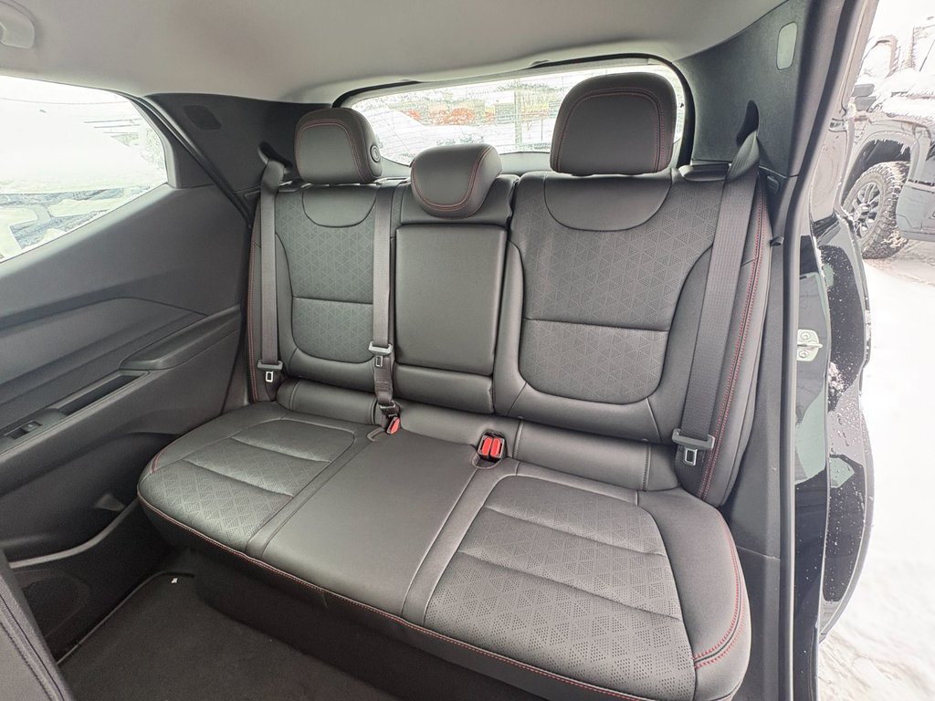 2027 Chevrolet Bolt EV in Saint-Eustache, Quebec - 17 - w1024h768px