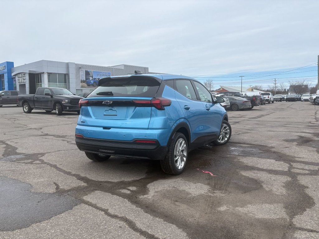 Chevrolet Bolt EV  2027 à Saint-Eustache, Québec - 2 - w1024h768px