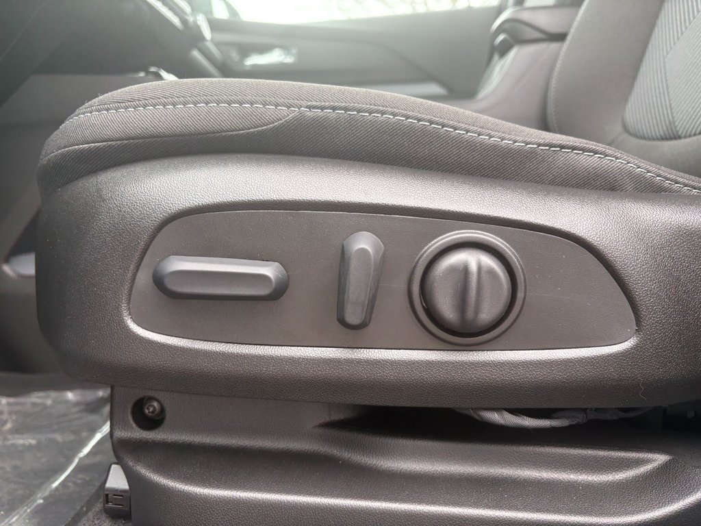 Chevrolet Bolt EV  2027 à Saint-Eustache, Québec - 13 - w1024h768px