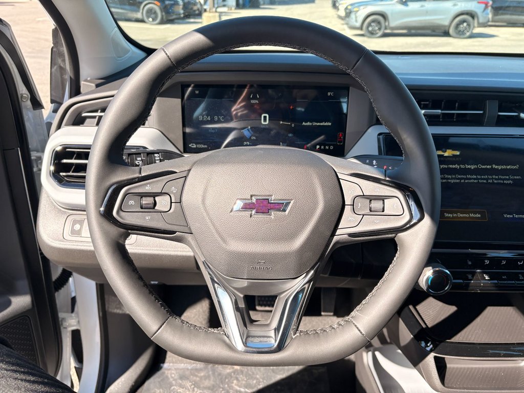 2027 Chevrolet Bolt in Saint-Eustache, Quebec - 8 - w1024h768px