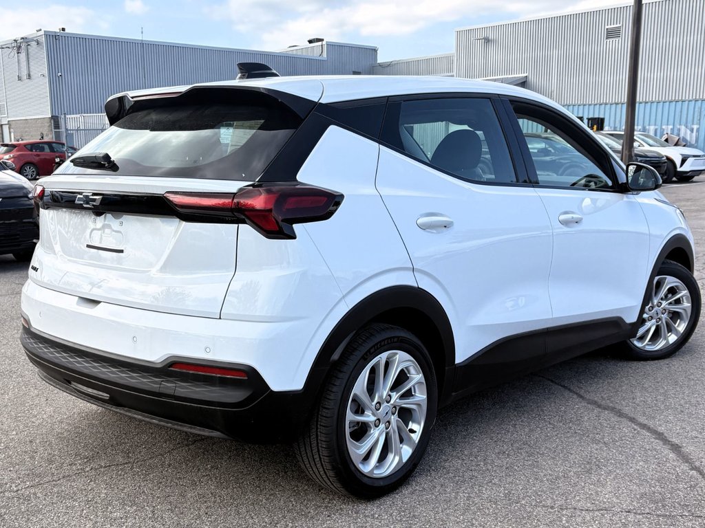 2027 Chevrolet Bolt in Saint-Eustache, Quebec - 4 - w1024h768px