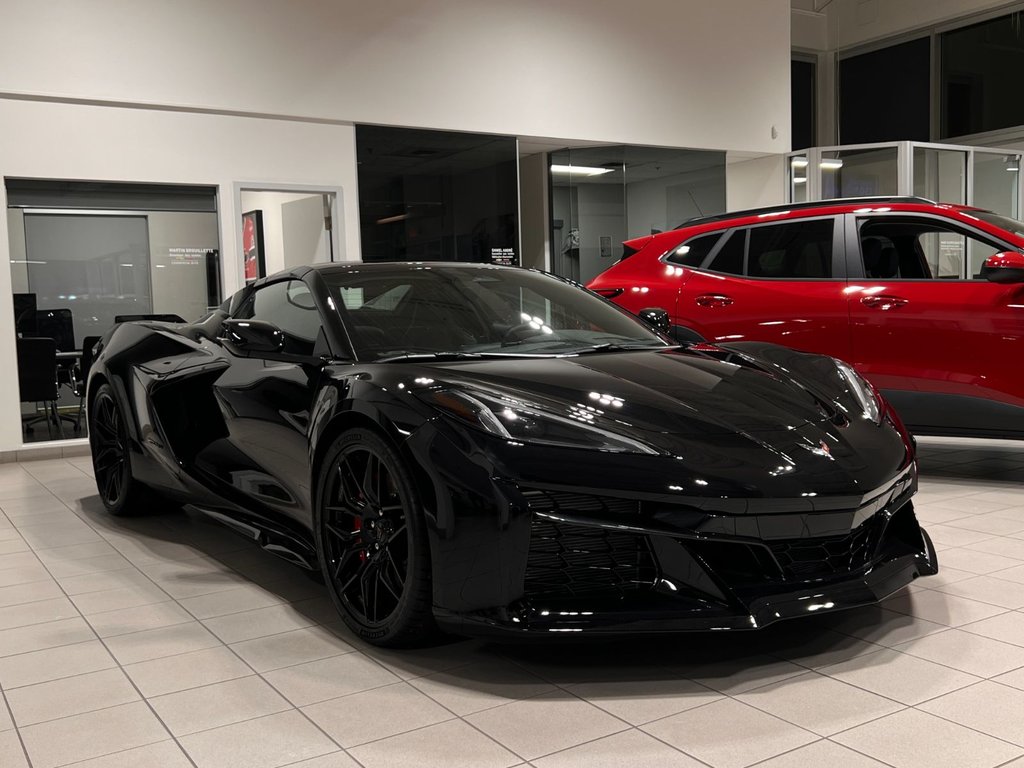 Chevrolet Corvette Z06  2025 à Saint-Eustache, Québec - 2 - w1024h768px
