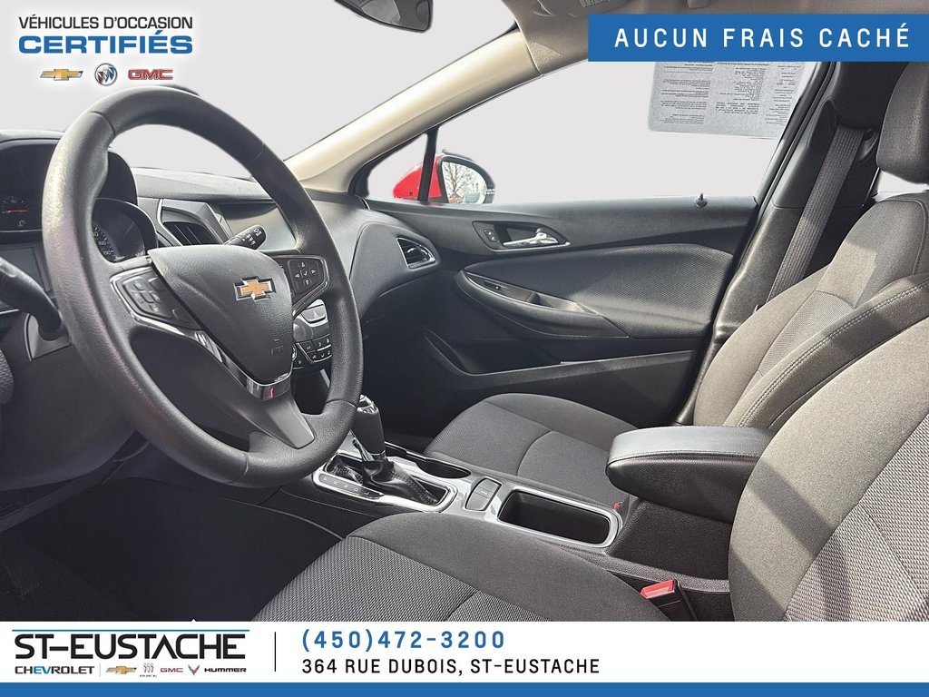 2017 Chevrolet Cruze in Saint-Eustache, Quebec - 14 - w1024h768px