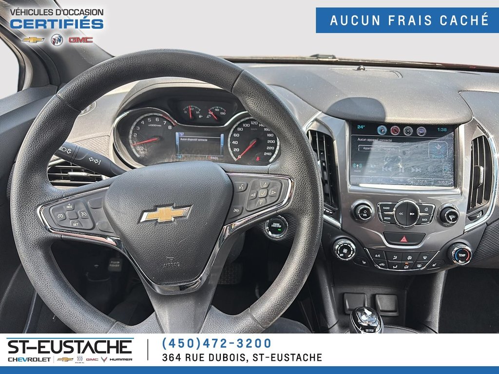 Chevrolet Cruze  2017 à Saint-Eustache, Québec - 10 - w1024h768px