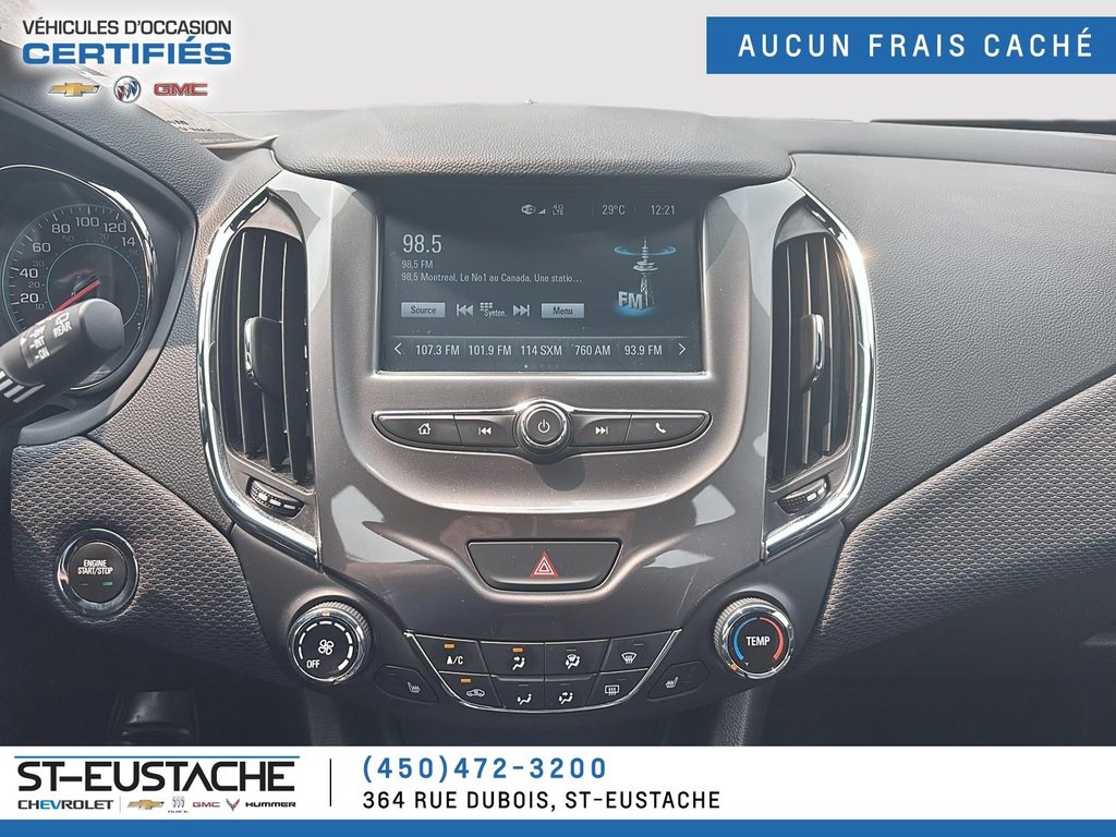 2018 Chevrolet Cruze in Saint-Eustache, Quebec - 8 - w1024h768px