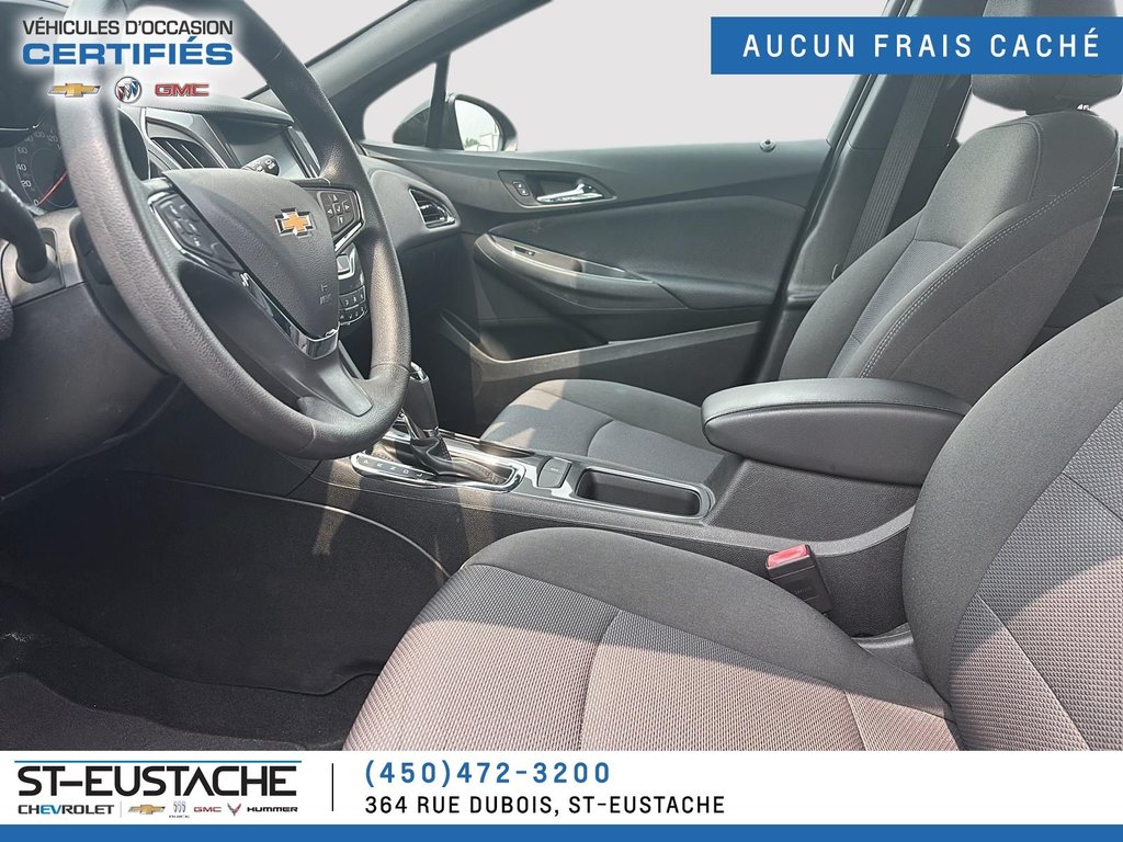 2018 Chevrolet Cruze in Saint-Eustache, Quebec - 10 - w1024h768px