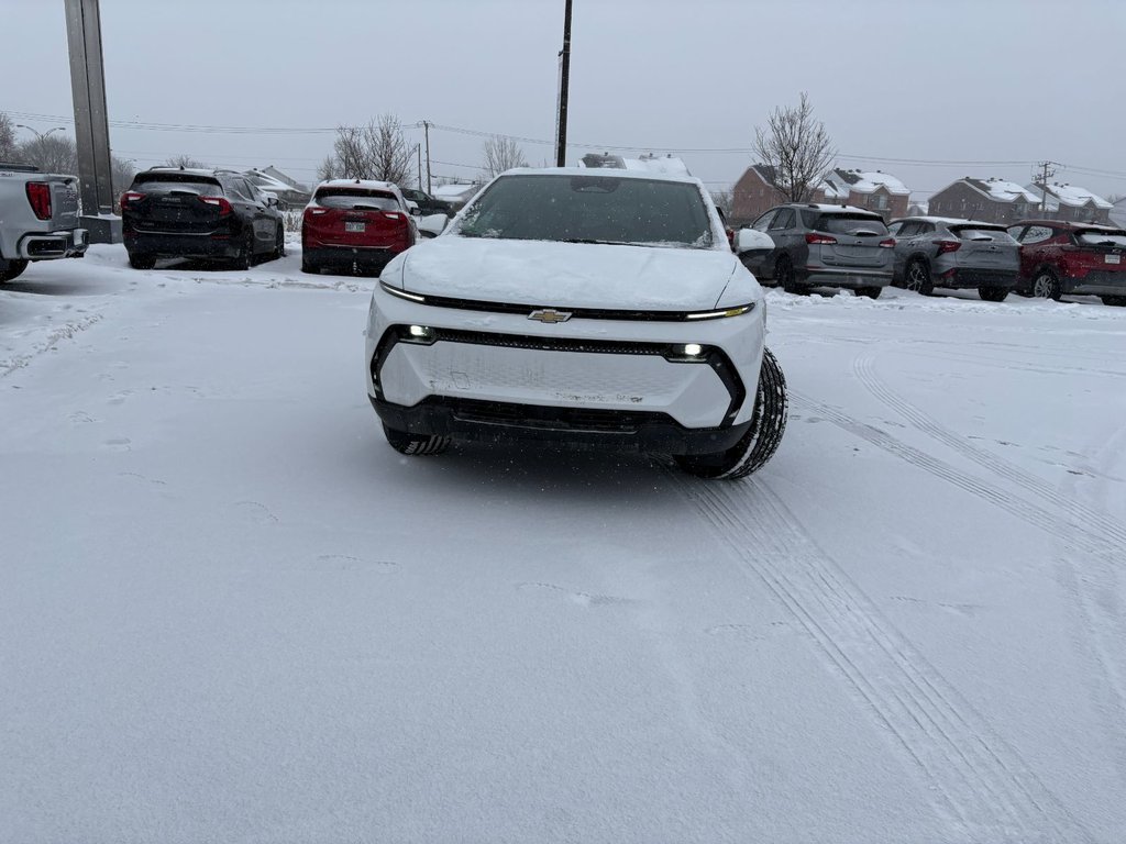 Chevrolet Equinox EV  2026 à Saint-Eustache, Québec - 2 - w1024h768px