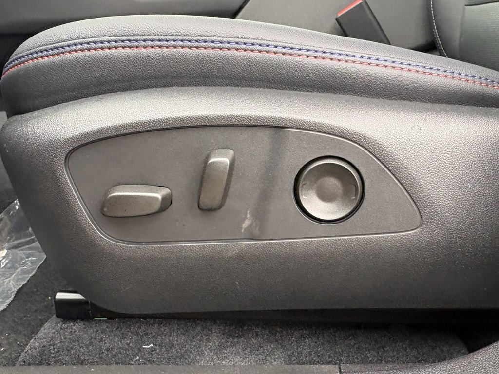 2026 Chevrolet Equinox EV in Saint-Eustache, Quebec - 12 - w1024h768px