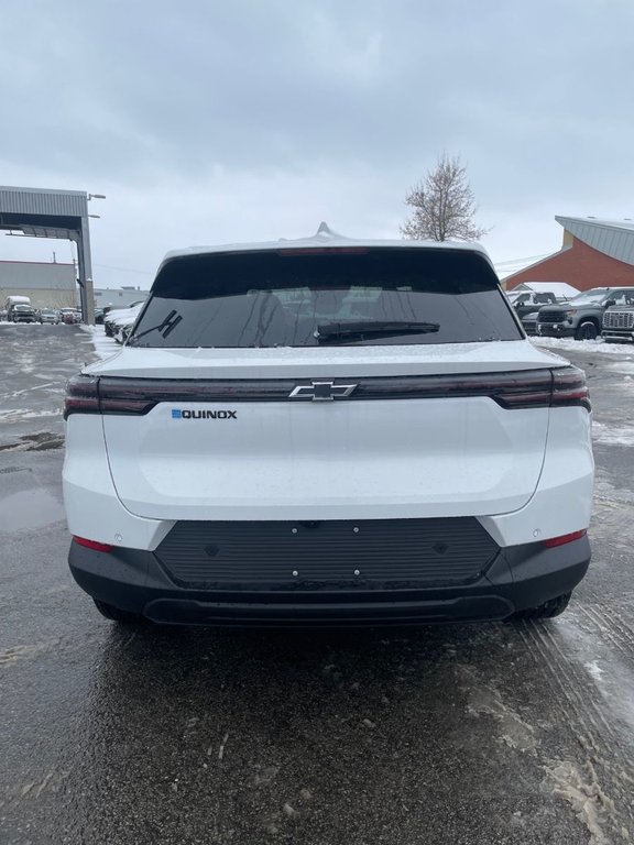 2026 Chevrolet Equinox EV in Saint-Eustache, Quebec - 4 - w1024h768px