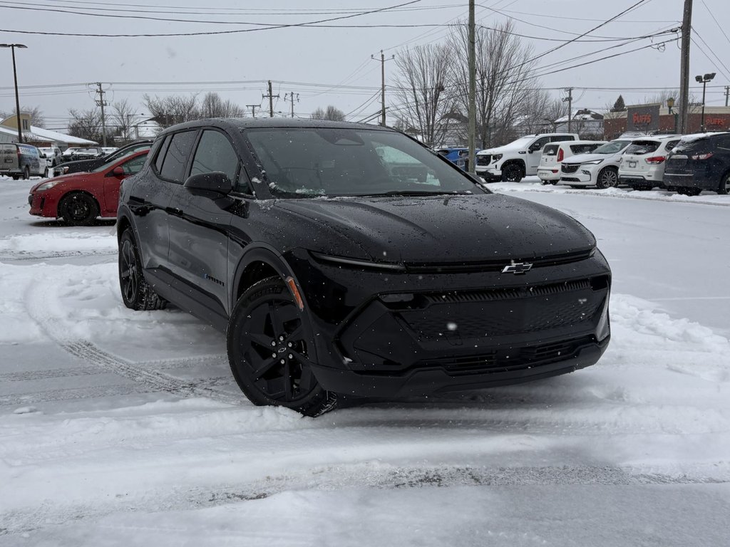 Chevrolet Equinox EV  2026 à Saint-Eustache, Québec - 1 - w1024h768px