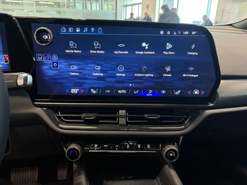 2026 Chevrolet Equinox EV in Saint-Eustache, Quebec - 9 - w1024h768px