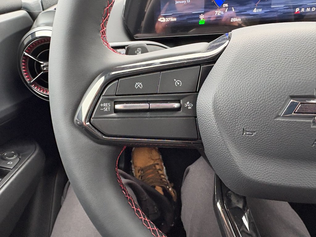 2026 Chevrolet Equinox EV in Saint-Eustache, Quebec - 7 - w1024h768px