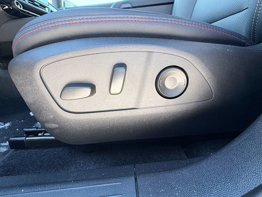 2026 Chevrolet Equinox EV in Saint-Eustache, Quebec - 13 - w1024h768px