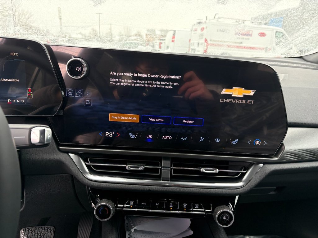 Chevrolet Equinox EV  2026 à Saint-Eustache, Québec - 9 - w1024h768px